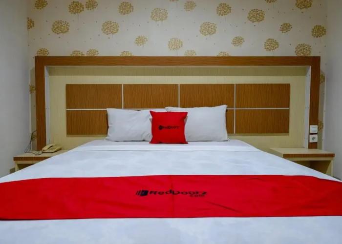 RedDoorz @ Hotel Bumi Palupy