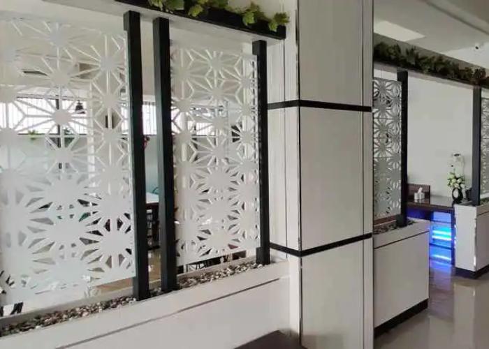 Lucky Hotel Palu