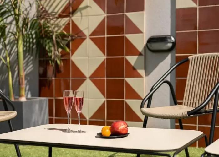 Casanova Apartments By Olala Homes