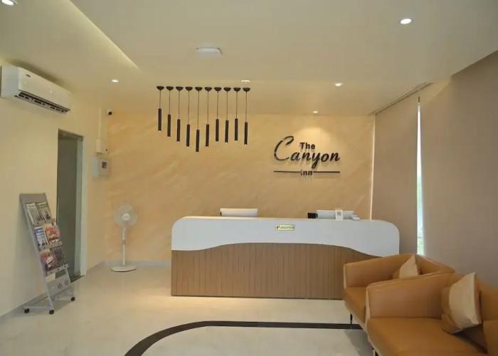 StayGuru The Canyon Inn