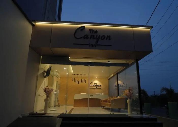 StayGuru The Canyon Inn