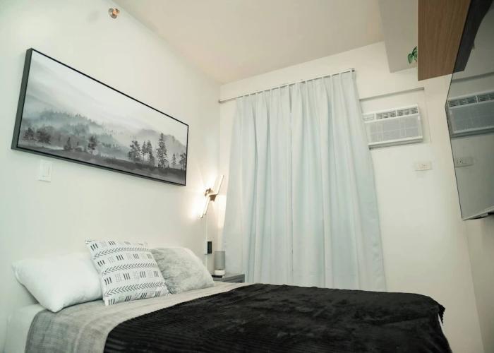 2-bedroom Elegant Condo With Sunrise & Mountain View