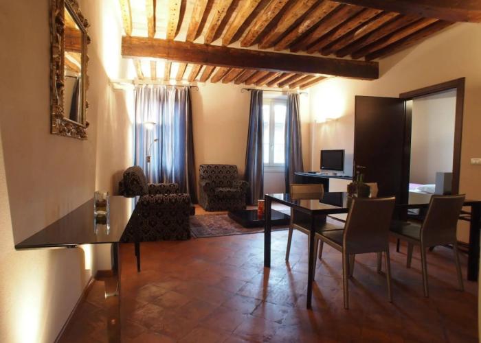 Parizzi Suites & Studio