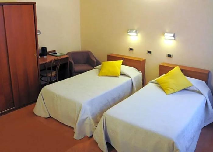 Hotel Button