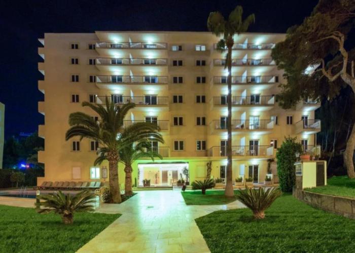 Cabot Tres Torres Apartamentos
