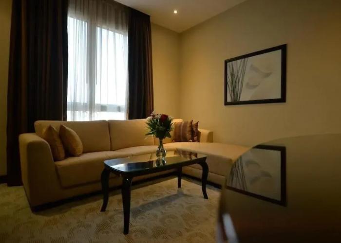 Premium Strato Hotel