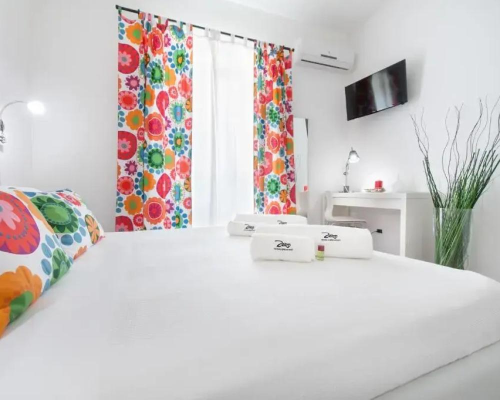 фото Zero room & breakfast
