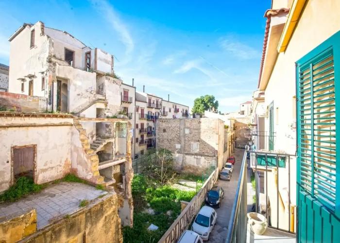 Kalsa miniLoft by Wonderful Italy