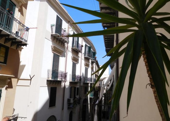 Exclusive Dependance