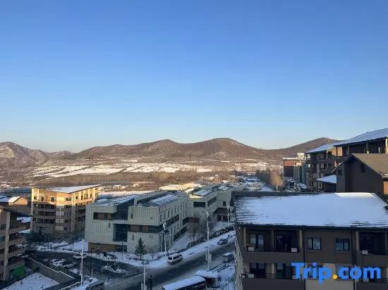 Qingshan Muxue Hotel (Vanke Songhua Lake Resort)