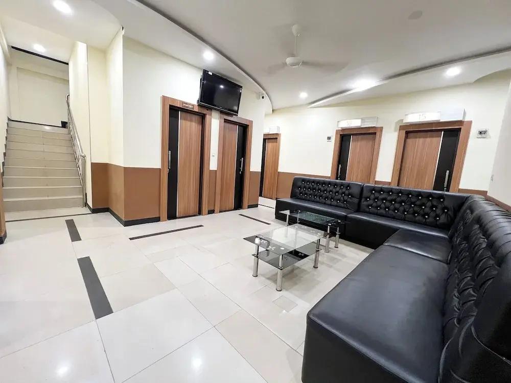 фото Wisma Saranani