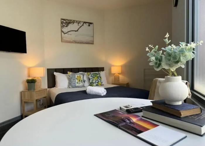 Melbourne Studio Apartments Hotel @ 138 Elgin Carlton