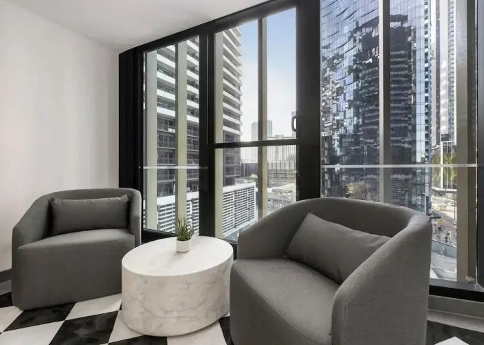 City Road Apartment by Urban Rest