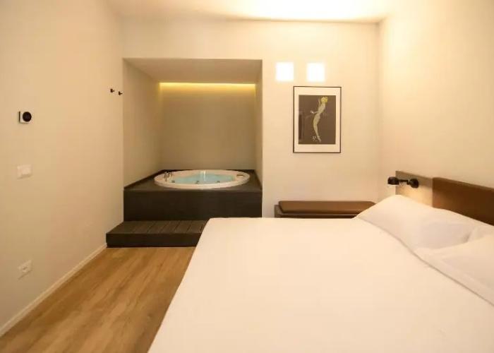 Palazzo Bellocchi Suites Apartments