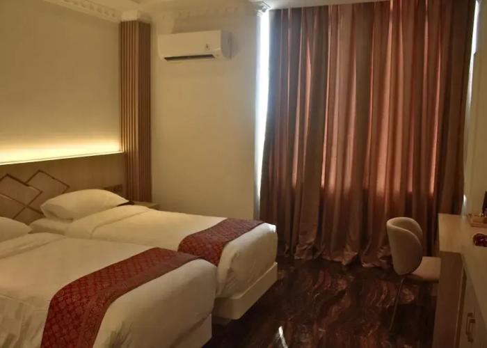 Fahira Hotel Syariah Padang