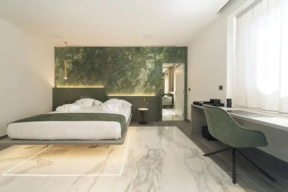 фото Tritone Luxury Suites Piazza del Popolo