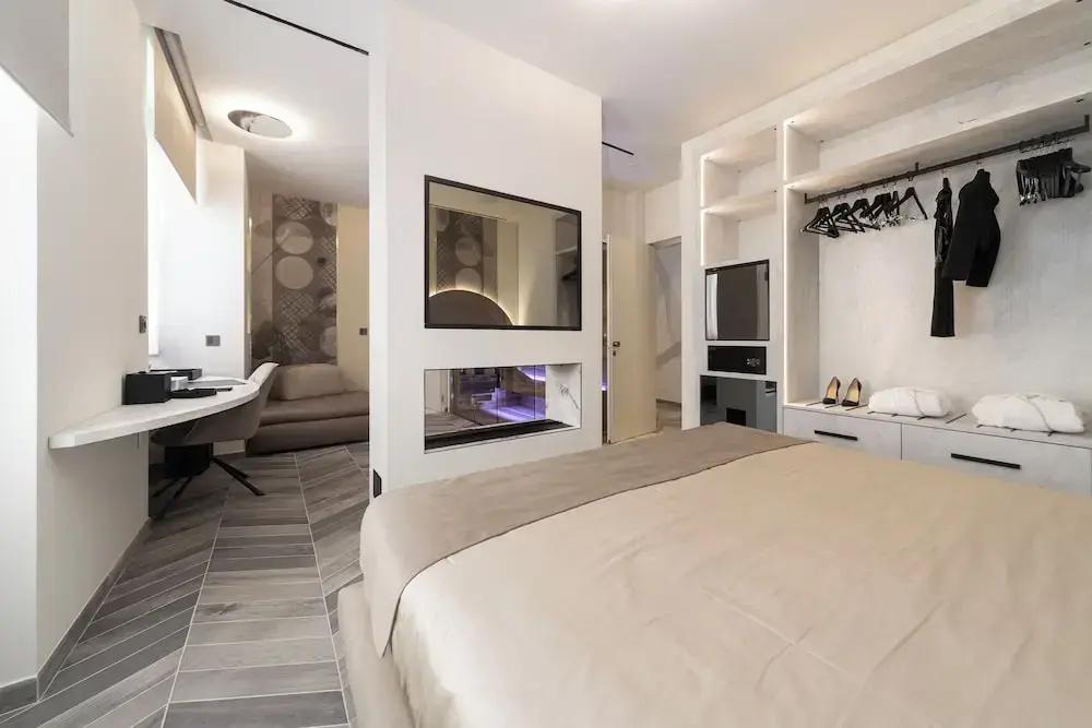 фото Tritone Luxury Suites Piazza del Popolo
