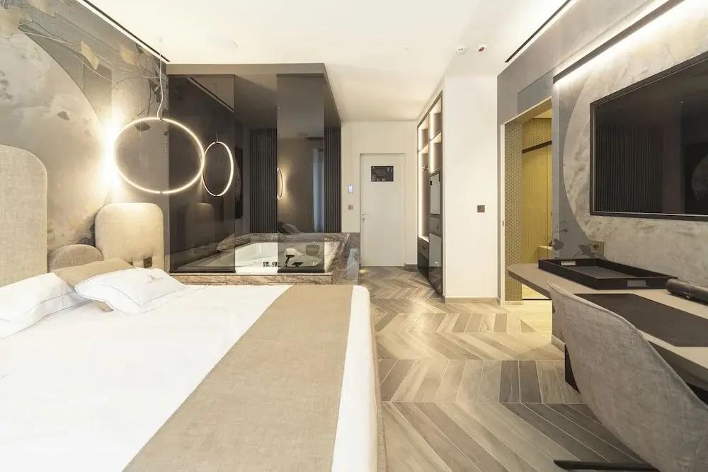 фото Tritone Luxury Suites Piazza del Popolo