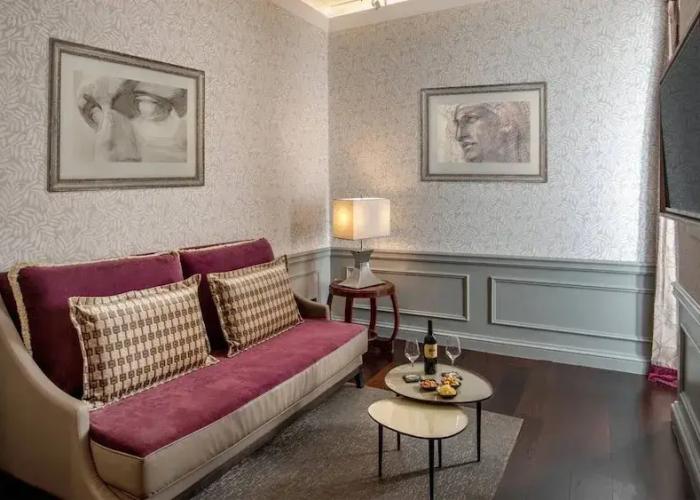 The Inn at the Spanish Steps Elegant Collection - Spanish Steps Suites Apartment