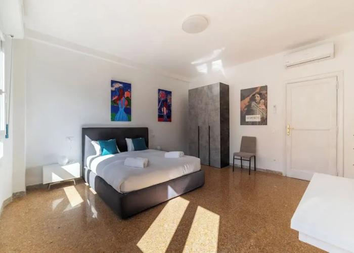 Spacious flat near to Central Rome