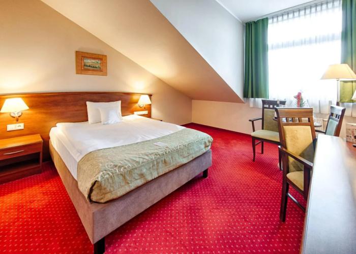 Grand Royal Hotel