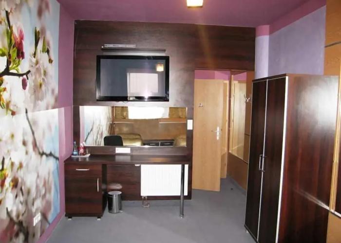 Sunny Hotel