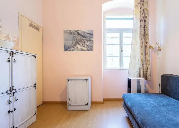 Traditional apartment Bacvice, 3 min walk to the beach
