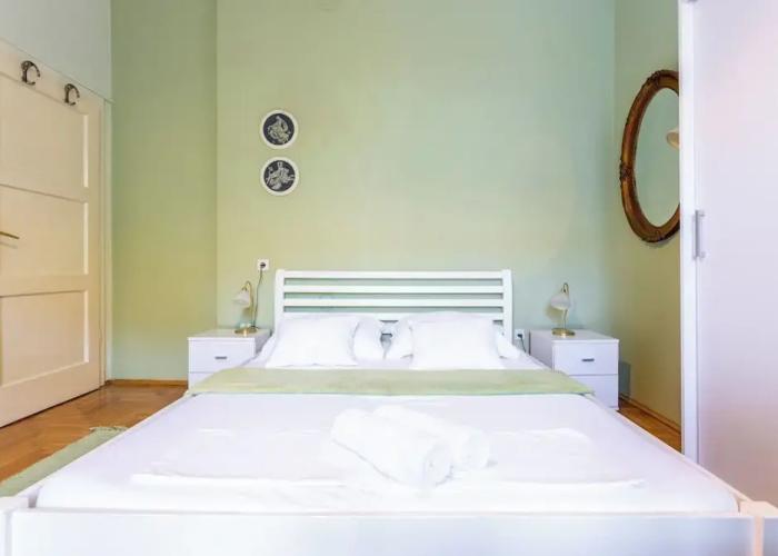 Traditional apartment Bacvice, 3 min walk to the beach