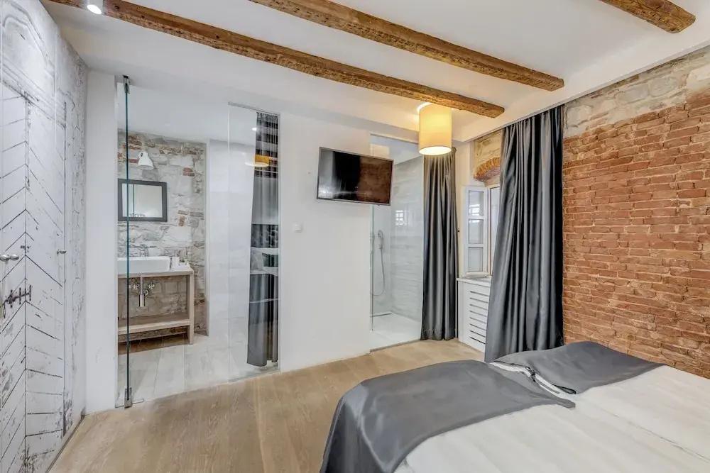 фото The Code Luxury Rooms