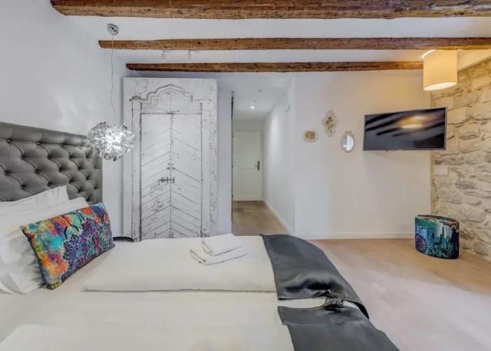 The Code Luxury Rooms
