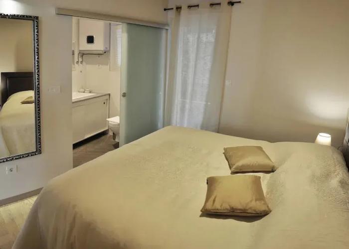 Modern Studio in the City Center
