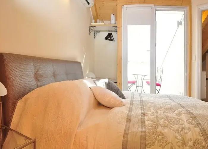 Room-room With the City and sea View