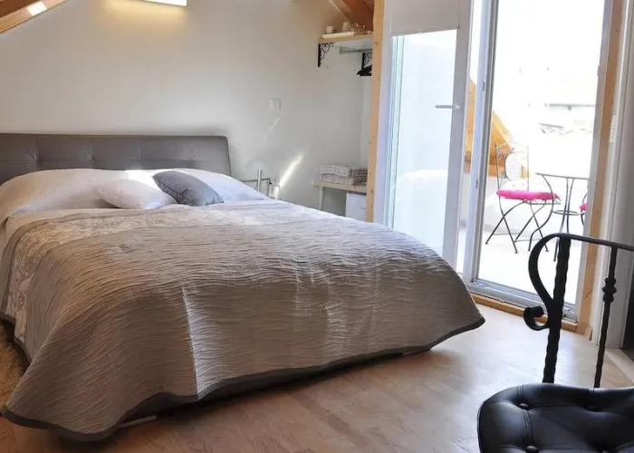 Room-room With the City and sea View