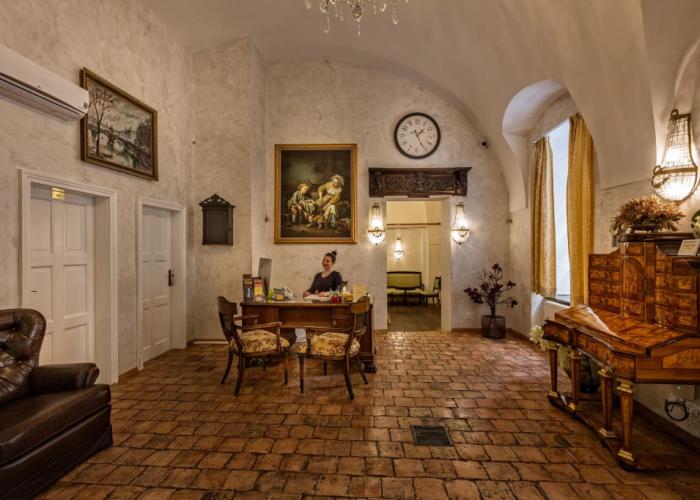 Old Town Residence by Little King
