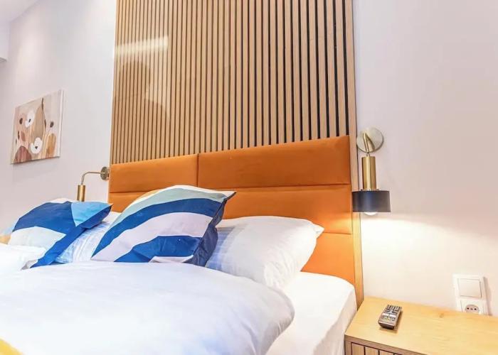 4BR Apt. for Groups 6-Min to Stadthalle