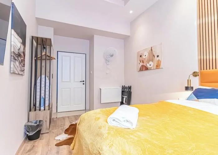 4BR Apt. for Groups 6-Min to Stadthalle
