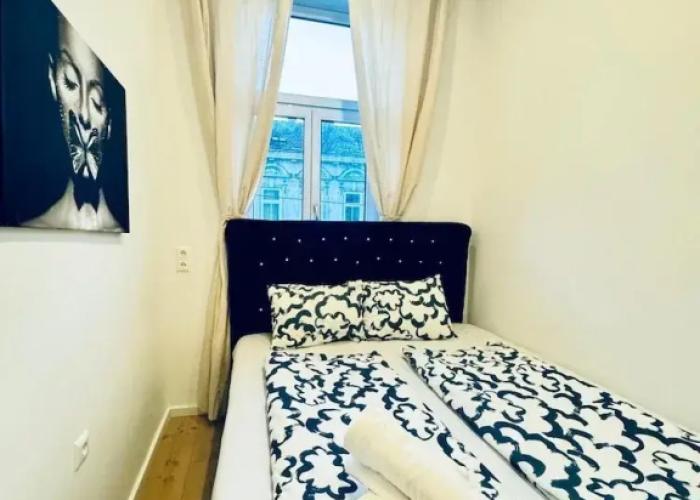 Spacious 3BR Near Kaufpark Alterlaa