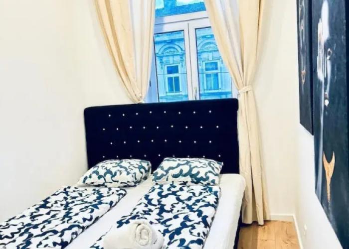 Spacious 3BR Near Kaufpark Alterlaa
