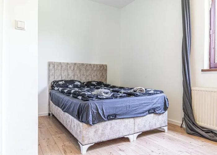 Cozy House  Terrace &Garden  Sleeps 34