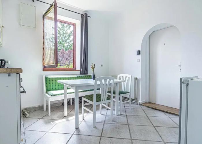 Cozy House  Terrace &Garden  Sleeps 34