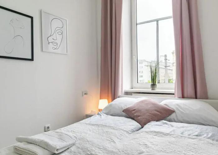 Cozy Room Shared Apt Millennium Tower