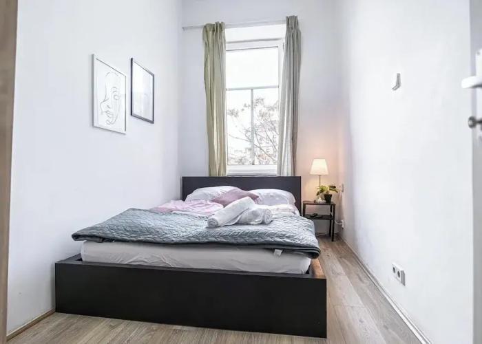Cozy Room Shared Apt Millennium Tower
