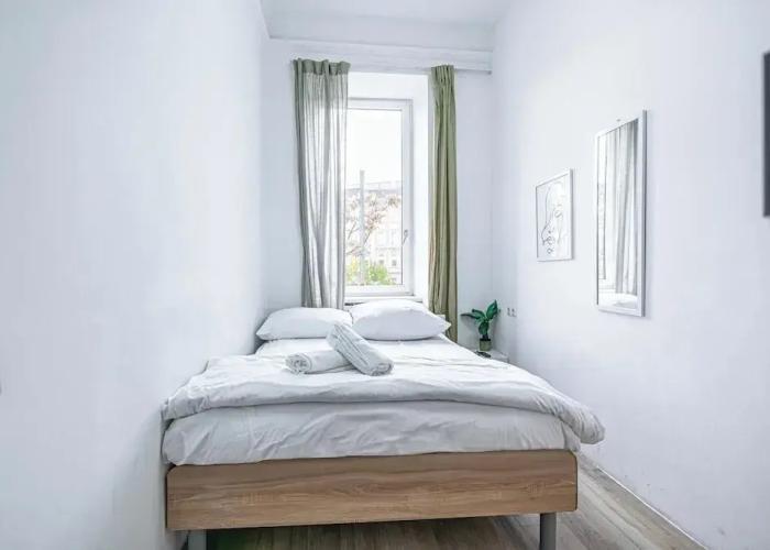Cozy Room Shared Apt Millennium Tower