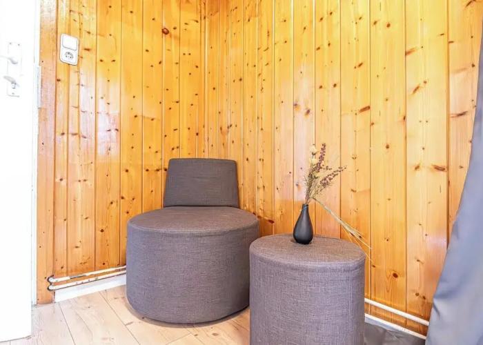Cozy 3BR Apt with Garden Sleeps 10