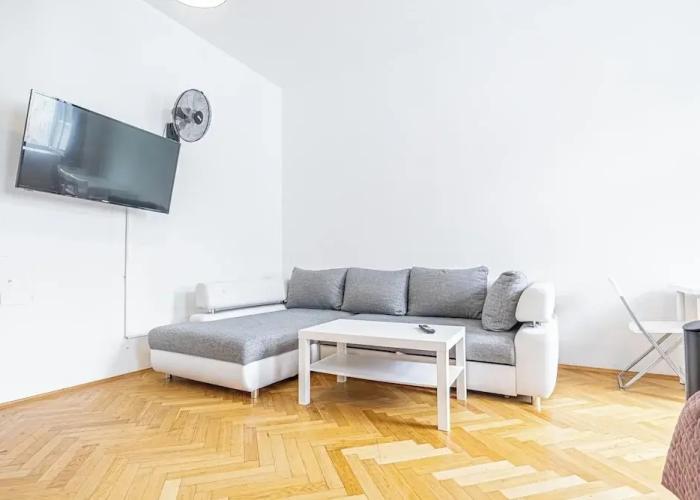 Cozy Room Near U6 Dresdner Subway Line