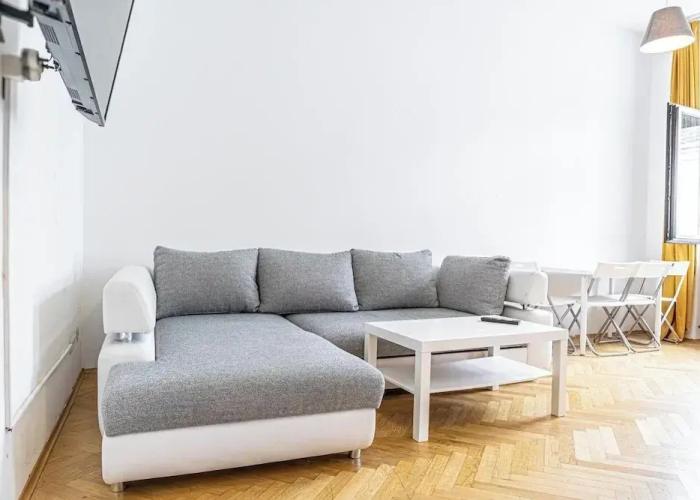 Cozy Room Near U6 Dresdner Subway Line