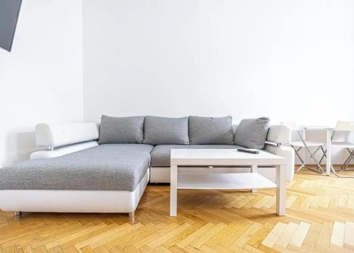 Cozy Room Near U6 Dresdner Subway Line