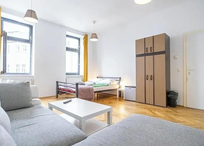 Cozy Room Near U6 Dresdner Subway Line