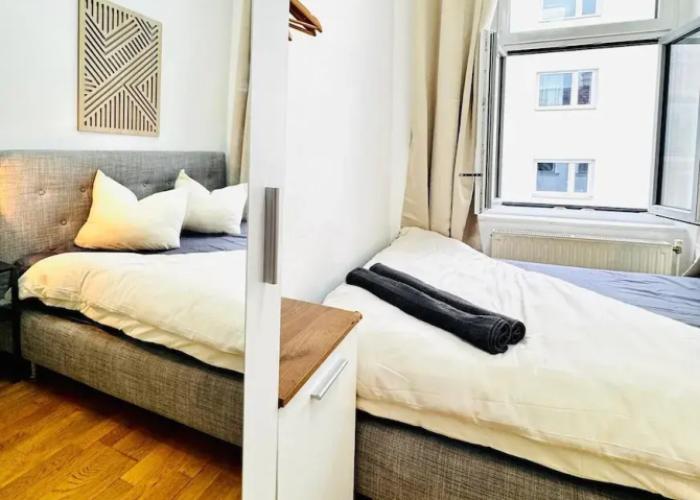 Comfy 4BR 10 Min Transport to Stadthalle