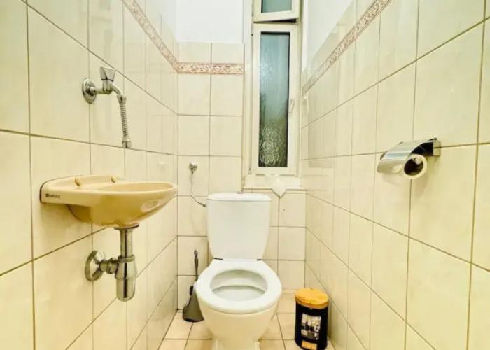 9BR Apt for 18P Walk to Augarten
